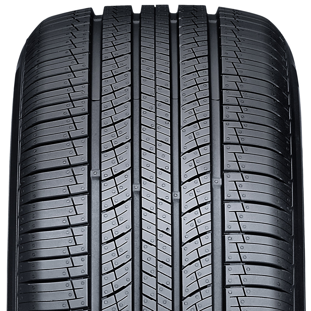 Nexen Roadian GTX 235/55R17 99V SL 680-A-A - All Season Excellence!